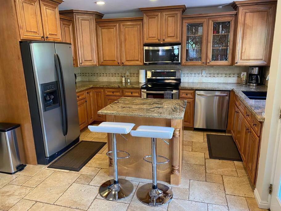 Wasatch Front Home With Pool Close To Everything! Мюррей Экстерьер фото